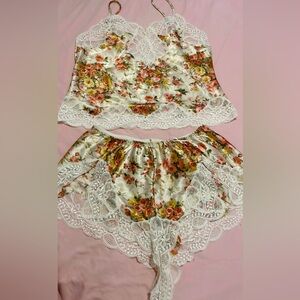 Vintage Oscar De La Renta Lingerie Set
